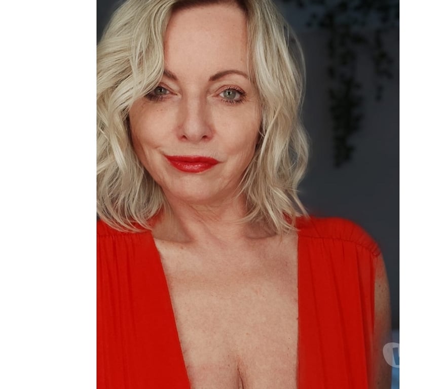 Adult Entertainment Derbyshire Derby - Photos for Naughty Natural Brit 57yrs Real. Content available