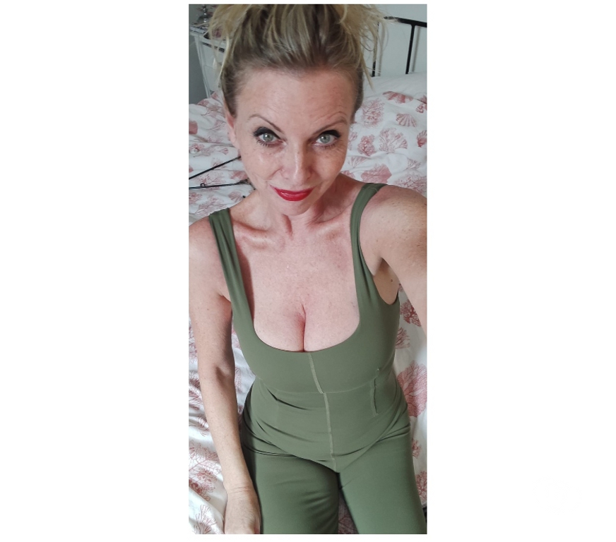 Adult Entertainment Derbyshire Derby - Photos for Naughty Natural Milf 58yrs Real 34E CONTENT OFFERS available