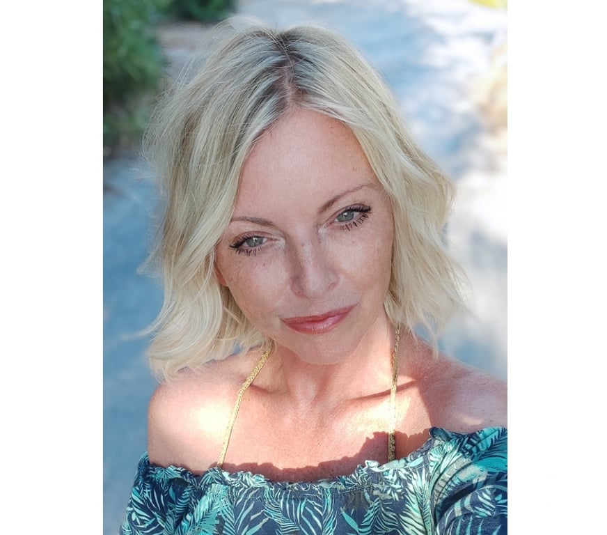 Adult Entertainment Derbyshire Derby - Photos for Naughty Natural Curvy British 57yr old Active now