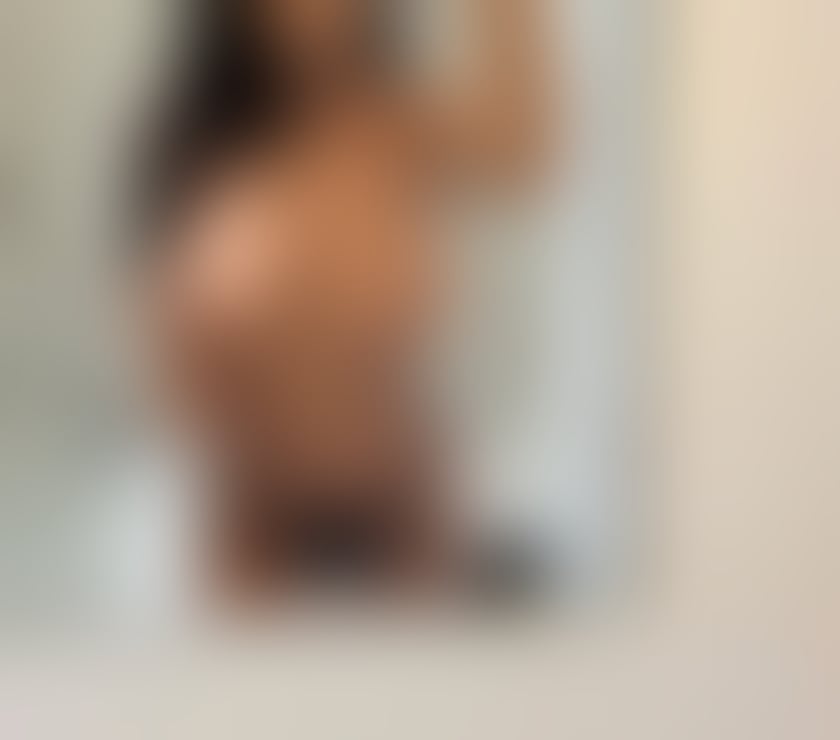 Escorts Cardiff Butetown - Cardiff - Photos for Rahel new girl to town party girls 24 hour