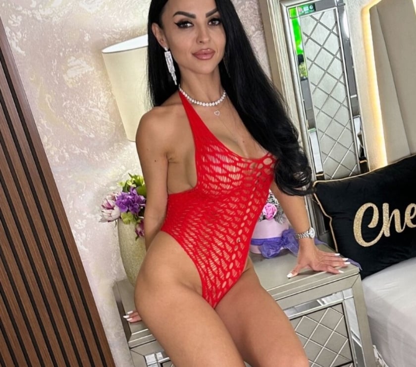 Escorts Bedfordshire Luton - Photos for ❤️ Giulia Brunette ❤️ Now Town Center ❤️