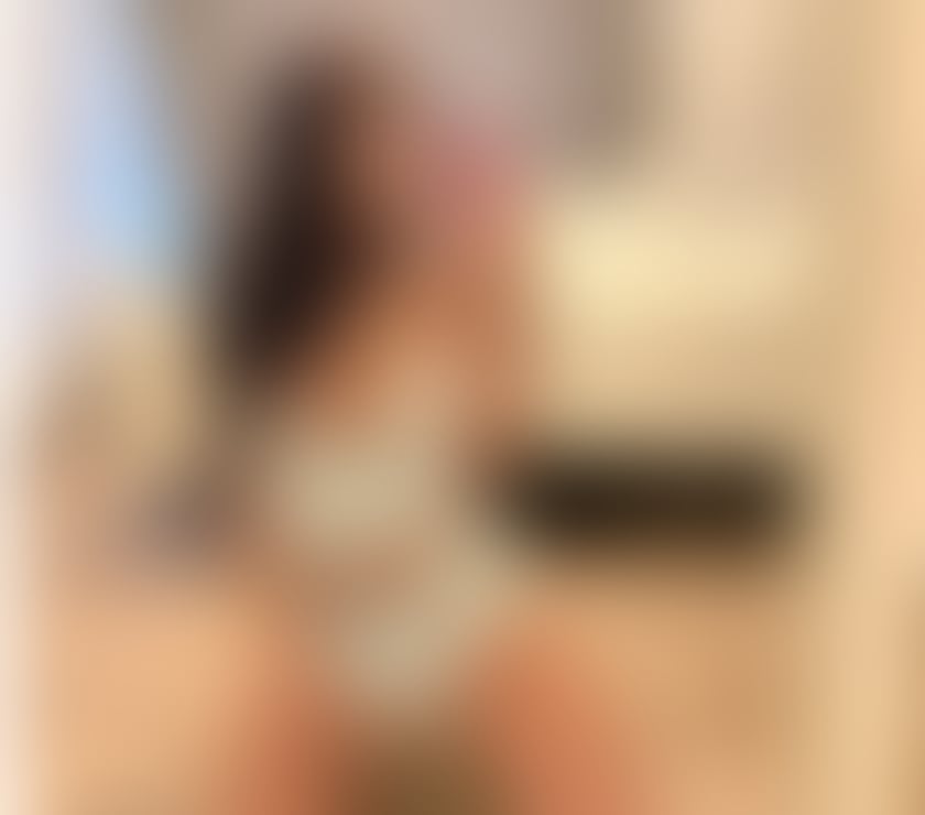  Escorts & Erotic Massage Warrington Town Centre Warrington - Photos for Maria back in warrington.😼💋💋