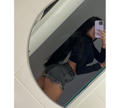 Escorts Canary Wharf East London - Photos for Young Brunette Beauty – Slim, Sweet & Sensual
