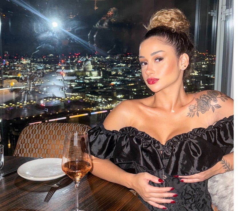 Escorts Earl`s Court Station South West London - Photos for Miah Alves, brasileira 🇧🇷🌹