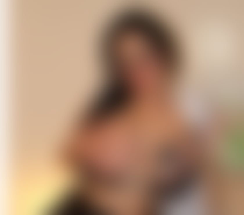 Escorts North London Finchley - North London - Photos for British busty FILTHY MILF CASH OR CARD CALL NOW! Xx