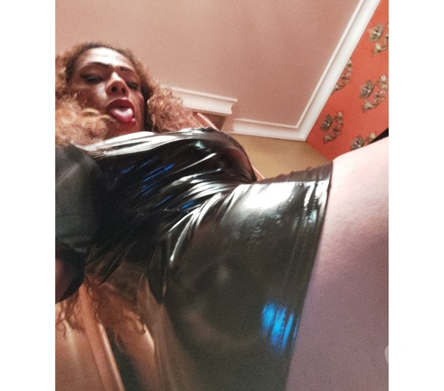 Trans Escorts Essex Thurrock - Essex - Photos for Are You Looking To Experience A Out Of Body Experience ?