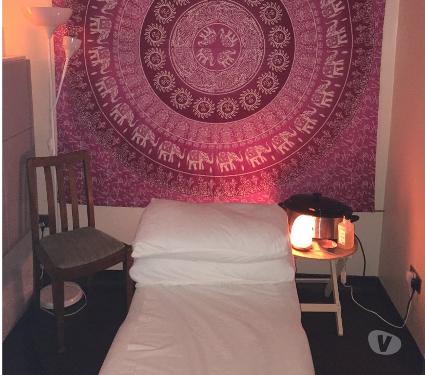 Full body massage Greater Manchester Manchester - Photos for Mature Male Offering Massage for Ladies & Couples