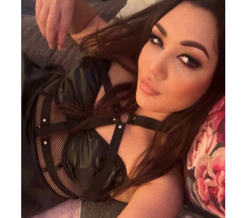 Escorts South Woodford Station East London - Photos for Karina 🫦🫦🫦 erotic massage 🦶FEET FETISH😉❤️