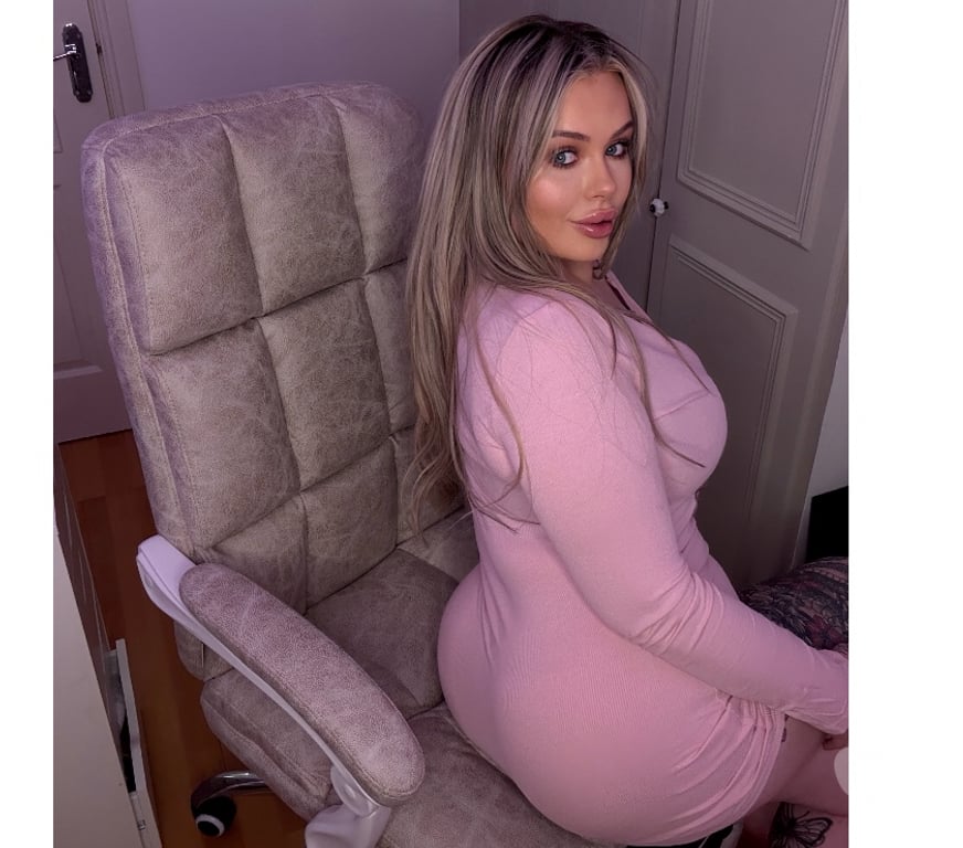 Adult Entertainment South West London Chelsea - South West London - Photos for Blue Eyed ENGLISH BARBIE! NATURAL 32GG! ONLINE +447466345941