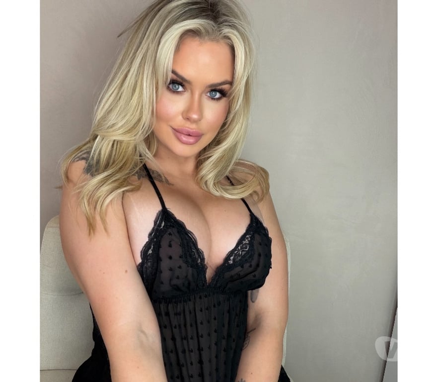 Adult Entertainment South West London Chelsea - South West London - Photos for ENGLISH BARBIE HUGE🍉 JUICY🍑 VERIFY ME NOW 07552201627