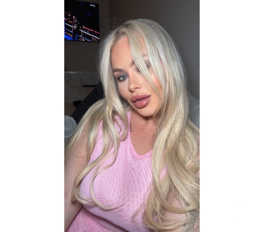 Adult Entertainment South West London Chelsea - South West London - Photos for Blue Eyed BRITISH Blonde! ONLINE NOW! +447466345941