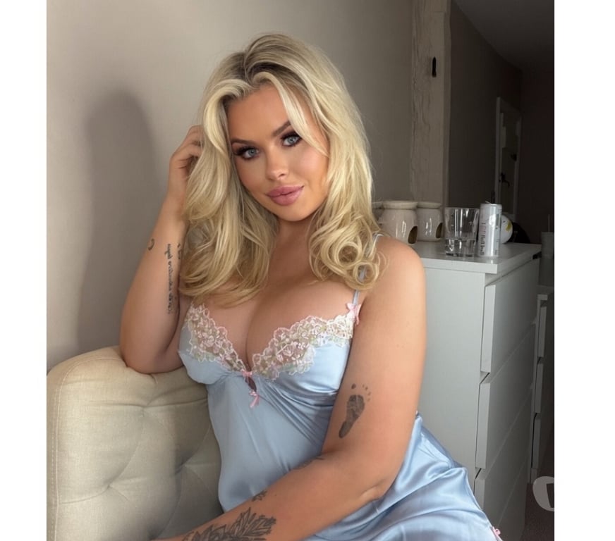 Adult Entertainment South West London Chelsea - South West London - Photos for ENGLISH BARBIE HUGE🍉 JUICY🍑 VERIFY ME NOW 07552201627