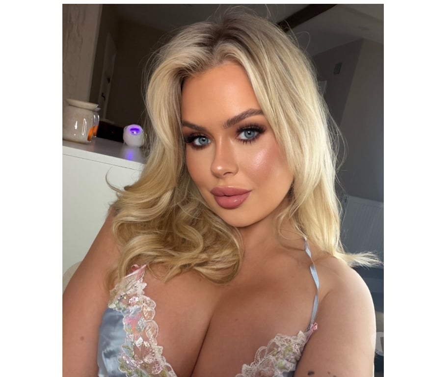 Adult Entertainment South West London Chelsea - South West London - Photos for ENGLISH BARBIE HUGE🍉 JUICY🍑 VERIFY ME NOW 07552201627