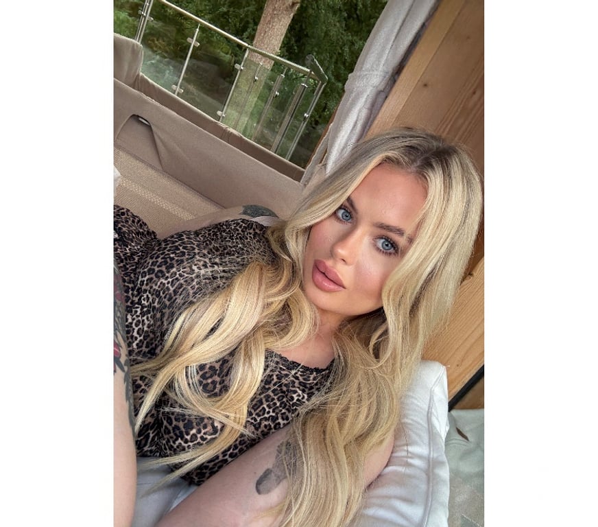 Adult Entertainment South West London Chelsea - South West London - Photos for Blue Eyed BRITISH Blonde! ONLINE 4 VID CALLS +447466345941