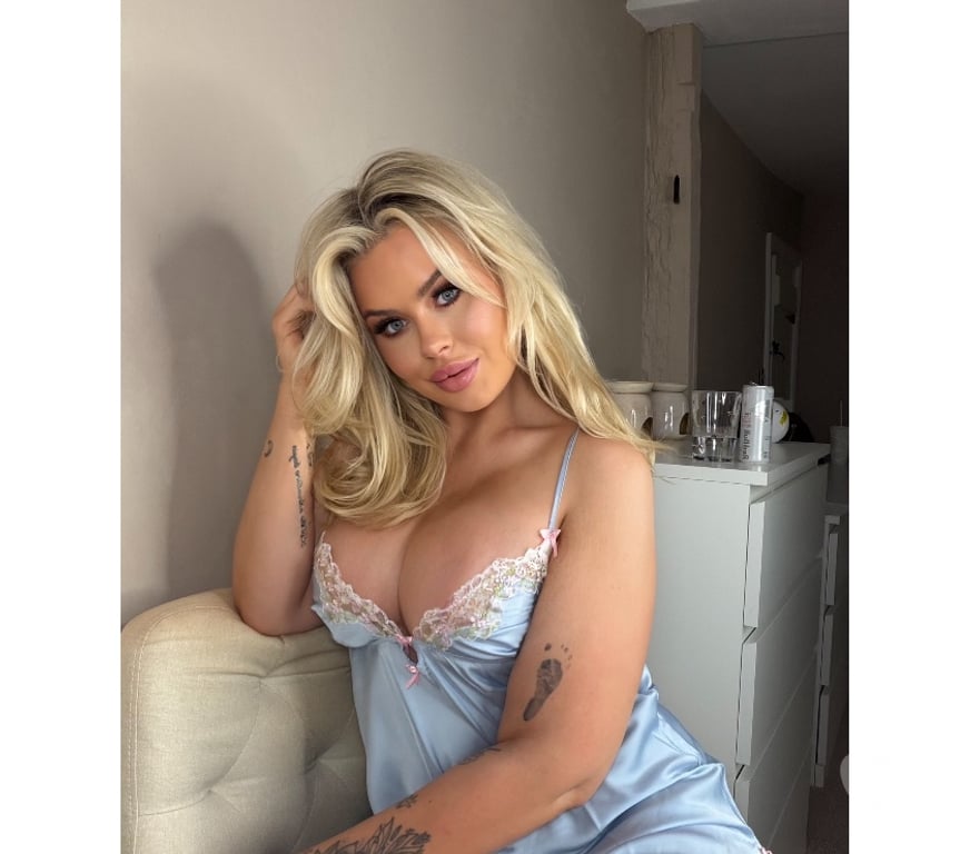 Adult Entertainment South West London Chelsea - South West London - Photos for ENGLISH BARBIE HUGE🍉 JUICY🍑 VERIFY ME NOW 07552201627