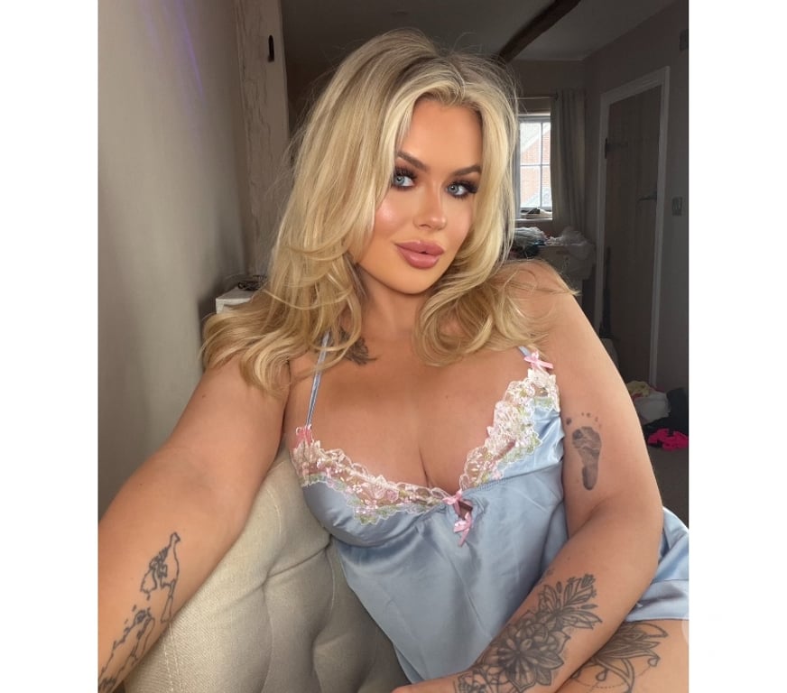 Adult Entertainment South West London Chelsea - South West London - Photos for ENGLISH BARBIE HUGE🍉 JUICY🍑 VERIFY ME NOW 07386375420