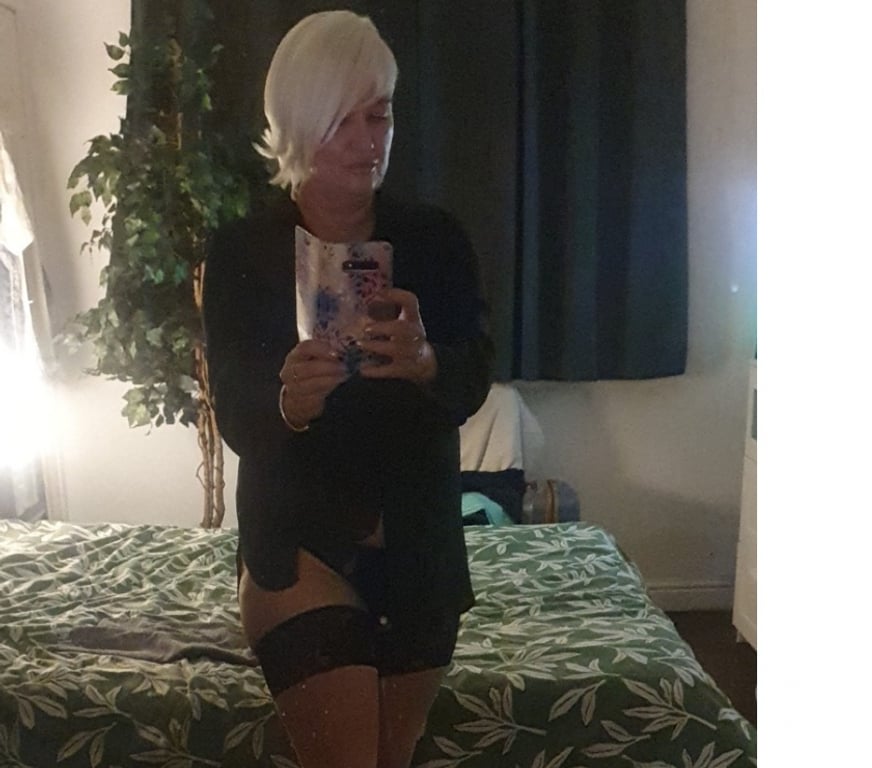 Escorts West Yorkshire Leeds - Photos for English blonde ellamarie 😍