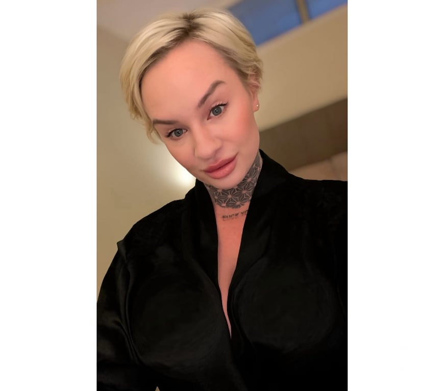 Adult Entertainment West Midlands Birmingham - Photos for Georgie Dix - 🇬🇧 Genuine hot wife 😉