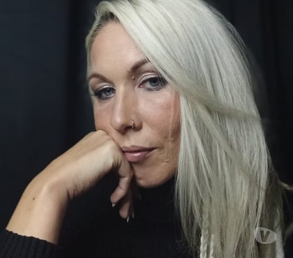 Escorts Stamford South Kesteven - Photos for Shy heart, ready to ignite.