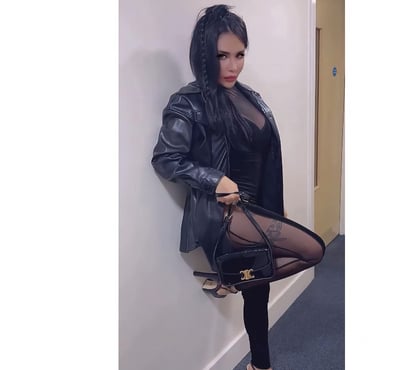 Escorts and Massages Aberdeen City Centre Aberdeen - Photos for Gourgeous Kate !