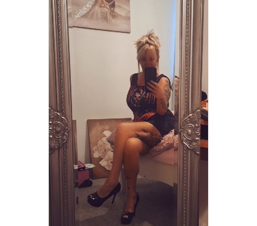 Adult Entertainment Greater Manchester Manchester - Photos for CURVY BLONDE PETITE MILF 🥵 🔥ONLINE