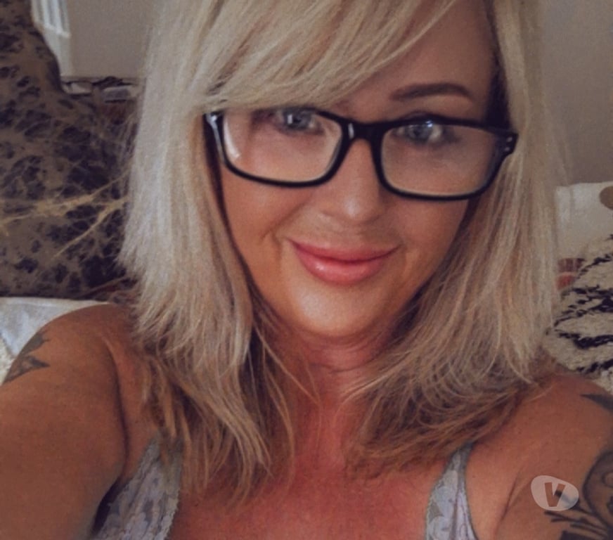 Adult Entertainment East London London City Airport - DLR Station - East London - Photos for CURVY BLONDE PETITE MILF 🥵 🔥