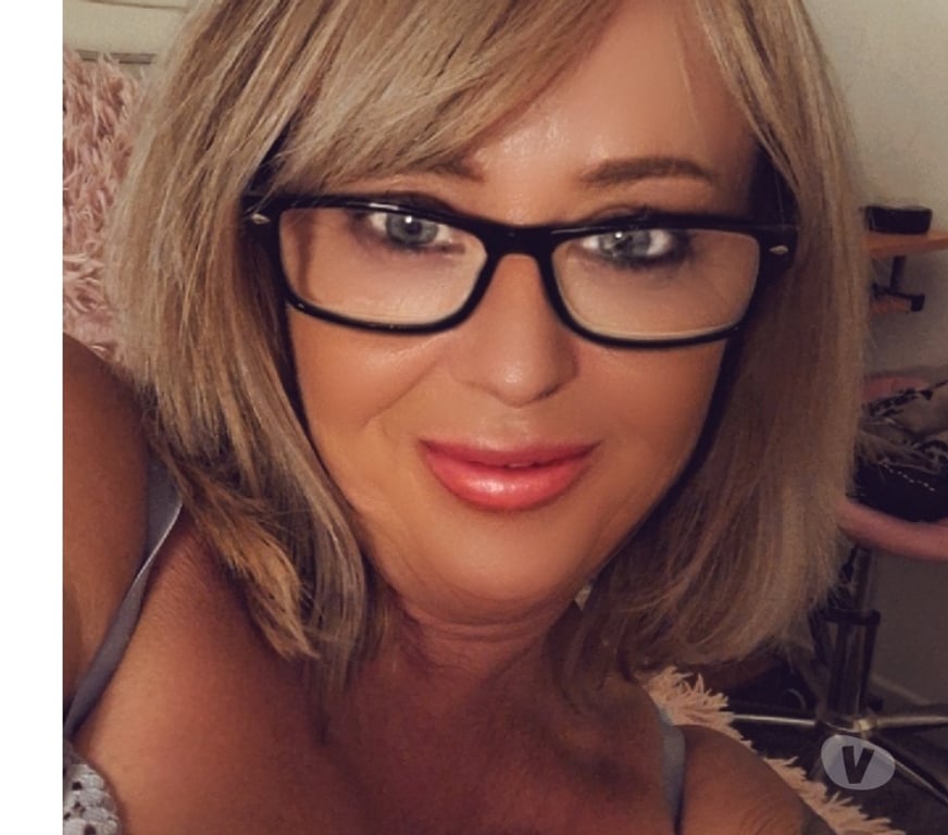 Adult Entertainment Greater Manchester Manchester - Photos for CURVY BLONDE PETITE MILF 🥵 🔥ONLINE ALL DAY