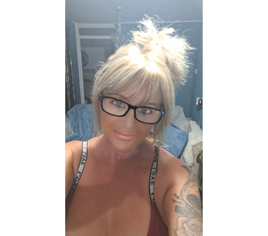 Adult Entertainment Greater Manchester Manchester - Photos for CURVY BLONDE PETITE MILF HUGE E CUP🥵 🔥ONLINE