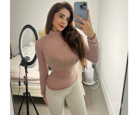 Photos for 23yo Slim Busty 30F🍒LIVE VERIFY🇬🇧FRI TILL 3AM🌃