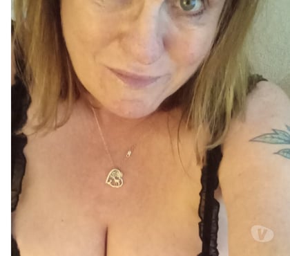 Adult Entertainment Durham County Durham - Photos for Busty lady in 50 s awaits your call🌹😜👠