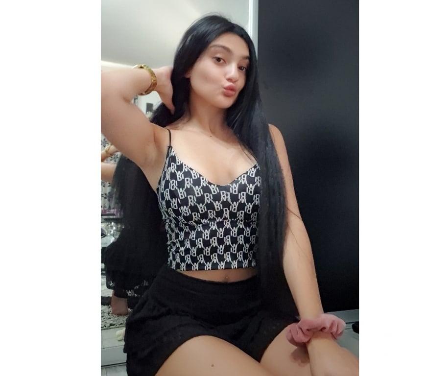 Adult Entertainment Central London Belgravia - Central London - Photos for 🤪 HORRNY YOUNG SLUTT 😈LET’S HAVE SOME FUN💋
