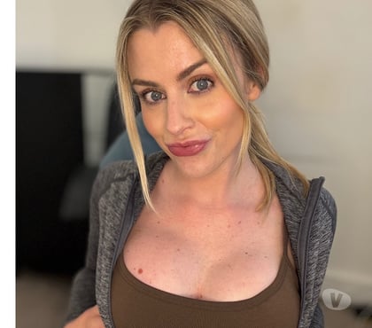 Adult Entertainment Rotherhithe South East London - Photos for British TV babe! Let’s have some fun