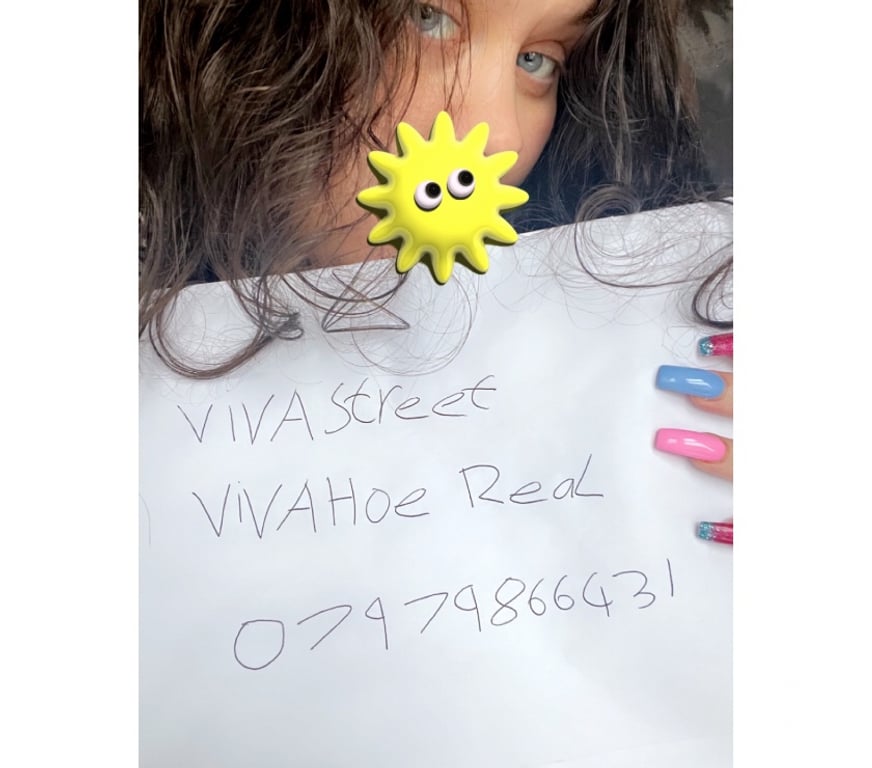 Adult Entertainment East London Canary Wharf - DLR Station - East London - Photos for Your play toy with the L cups 😈