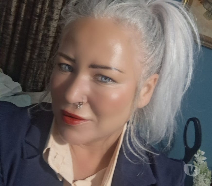 Adult Entertainment Greater Manchester Manchester - Photos for CURVY PETITE BLONDE MILF ONLINE NOW 😍 💕10AM-2:30PM