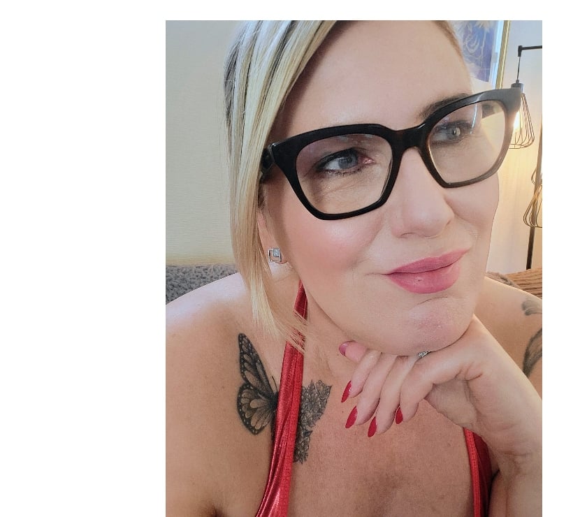 Adult Entertainment Dundee City Centre Dundee - Photos for Curvy rachel online fun