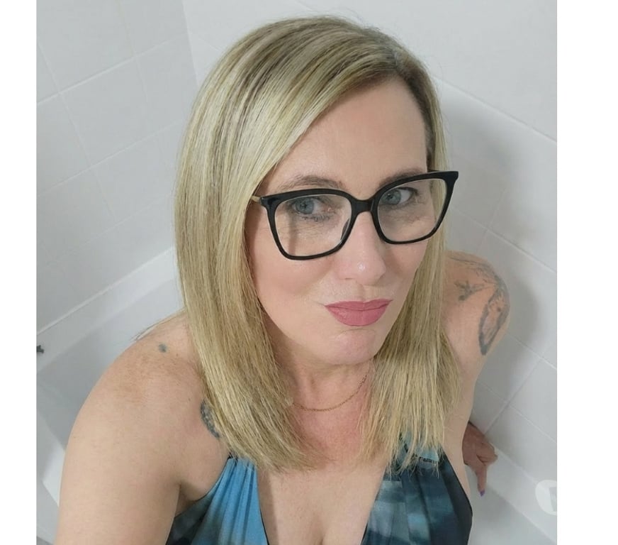 Adult Entertainment Lincolnshire North East Lincolnshire - Photos for Curvy rachel online fun only