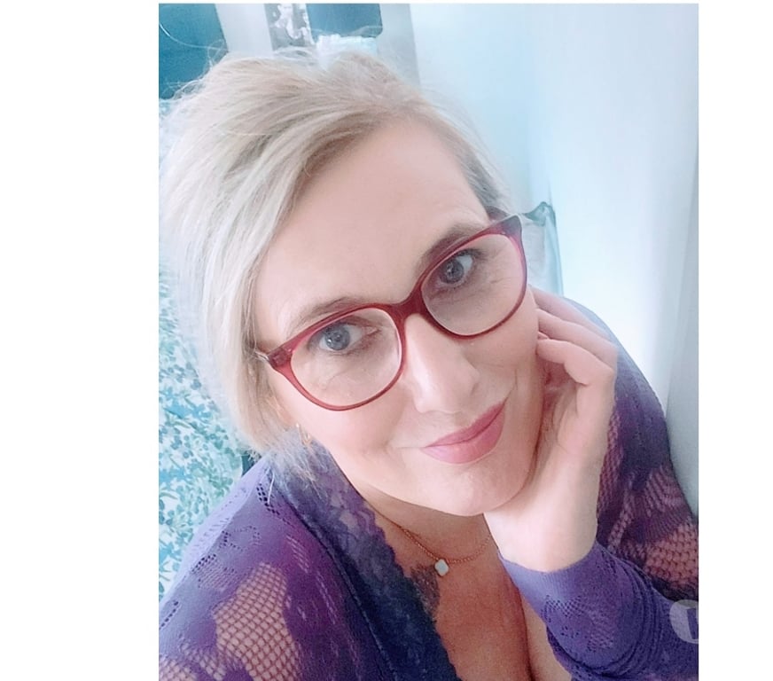 Adult Entertainment Leicestershire Leicester - Photos for Real English milf online only