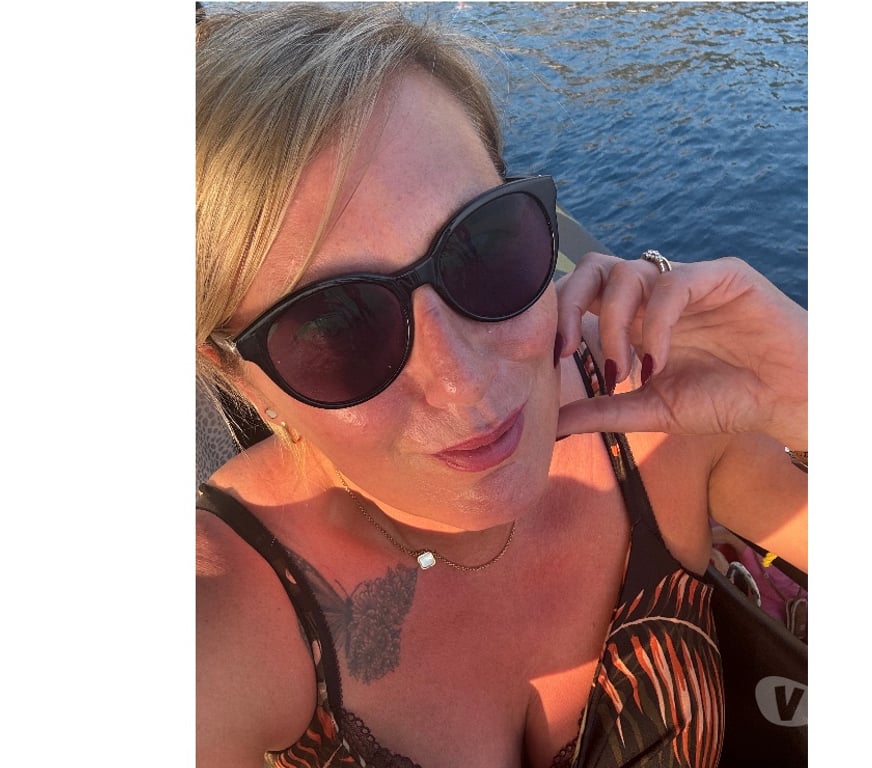 Adult Entertainment Merseyside Liverpool - Photos for Real English milf online only