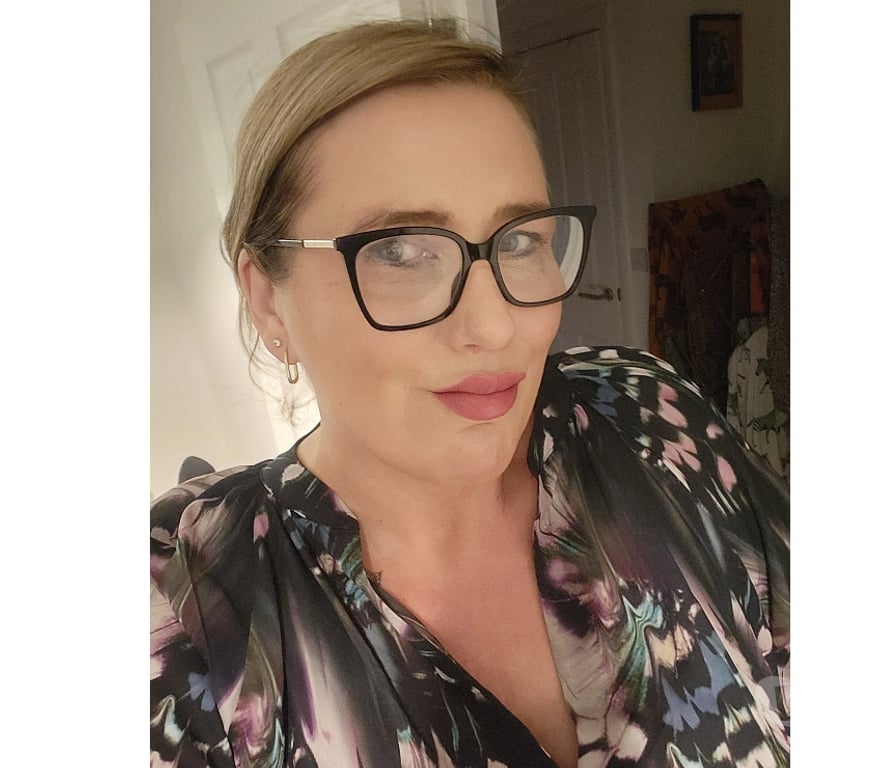 Adult Entertainment Merseyside Liverpool - Photos for Real English milf online only