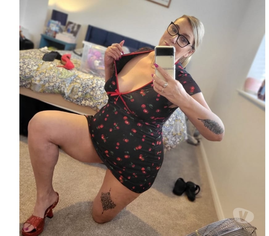 Adult Entertainment Lincolnshire North East Lincolnshire - Photos for Real English milf rachel online fun