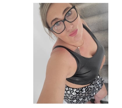 Adult Entertainment Liverpool City Centre Liverpool - Photos for Real English milf online only