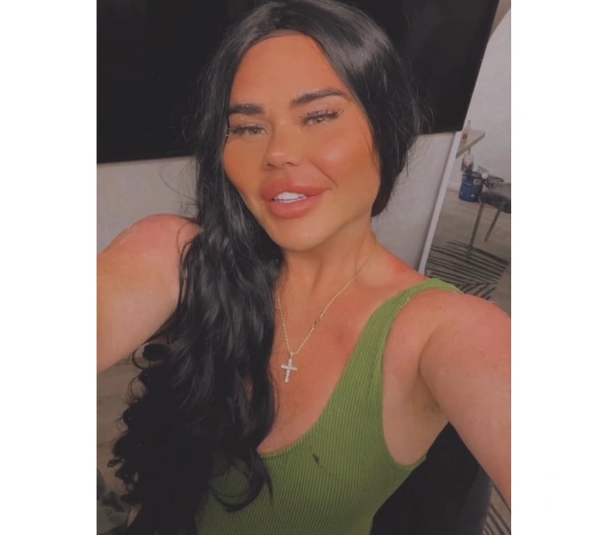 Trans Escorts Merseyside Liverpool - Photos for English Kazarella new in town let’s party 🤪💋