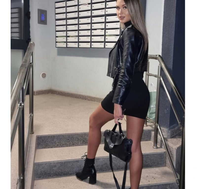 Escorts South West London Kingston upon Thames - Photos for I'll make you smile , if you call me ❤️ Kingston