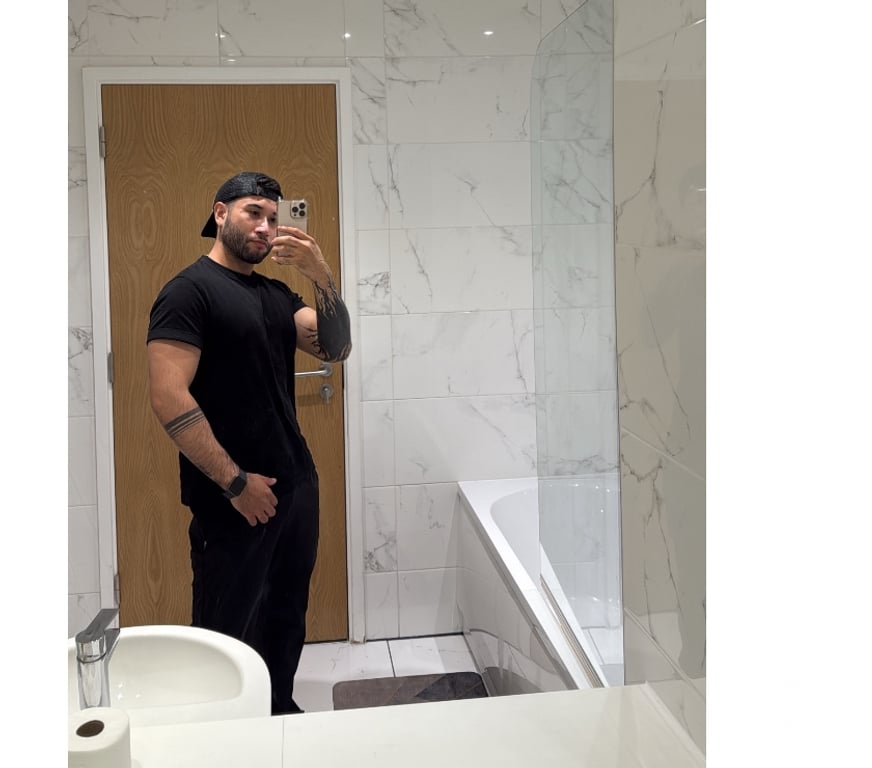 Gay massage West Midlands Birmingham - Photos for COLOMBIAN GUY 🥵 07351 736785