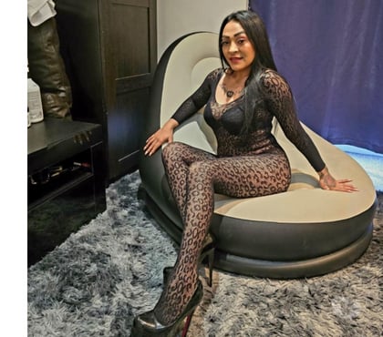 Escorts Luton Town Centre Luton - Photos for Ema new luton party girls