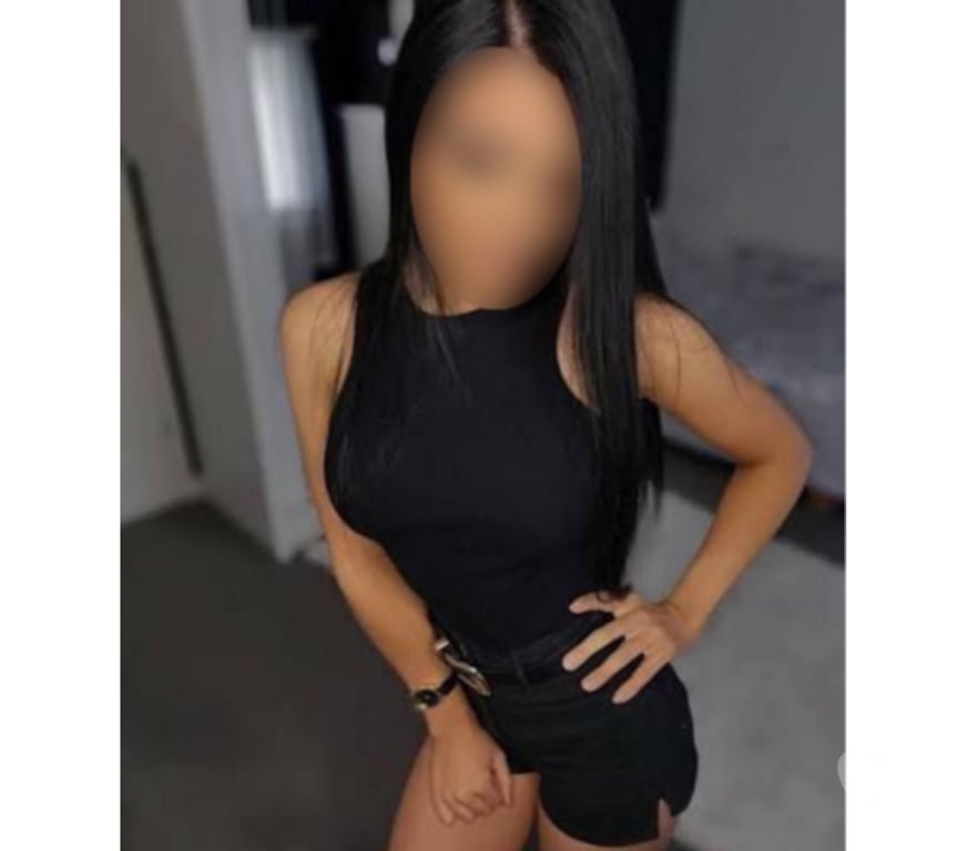 Escorts West London Hillingdon - Photos for Naughty Samantha