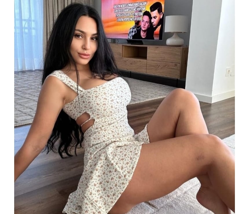 Escorts West London Hillingdon - Photos for Eleny 💜 available now no rush service 🫠