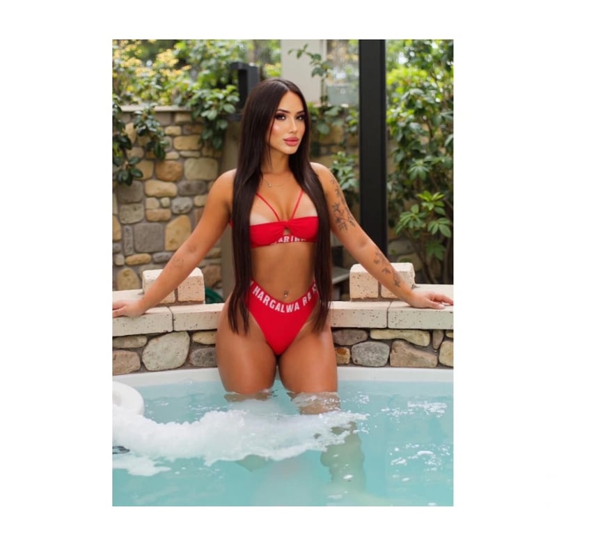 Escorts South West London South Wimbledon - South West London - Photos for Soft presence, tender touch, lasting chemistry β¨π
