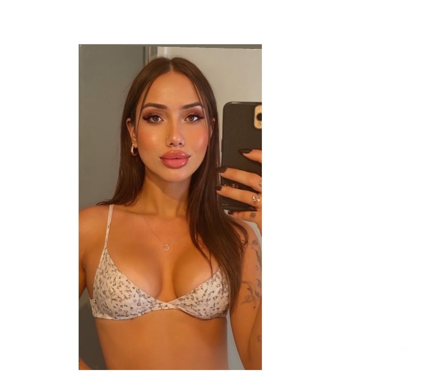 Escorts South West London South Wimbledon - South West London - Photos for Soft presence, tender touch, lasting chemistry β¨π