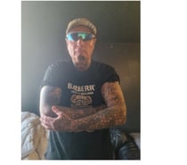 MATURE MAN OFFERIMG NAUGHTY BEDROOM FUN
